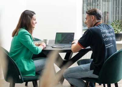 Adviesgesprek op locatie zonnepanelen